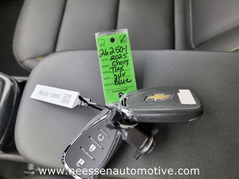 Used 2025 Chevrolet Trax ACTIV w/ Sunroof Package image 31