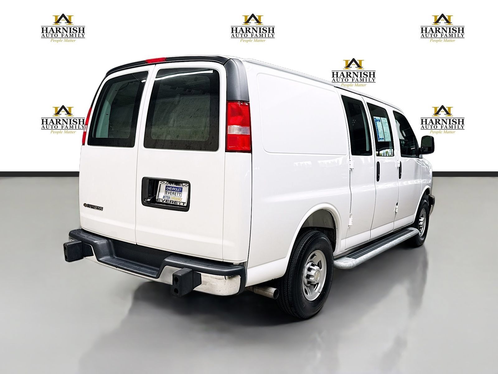Used 2025 Chevrolet Express 2500 w/ Driver Convenience Package RWD image 6