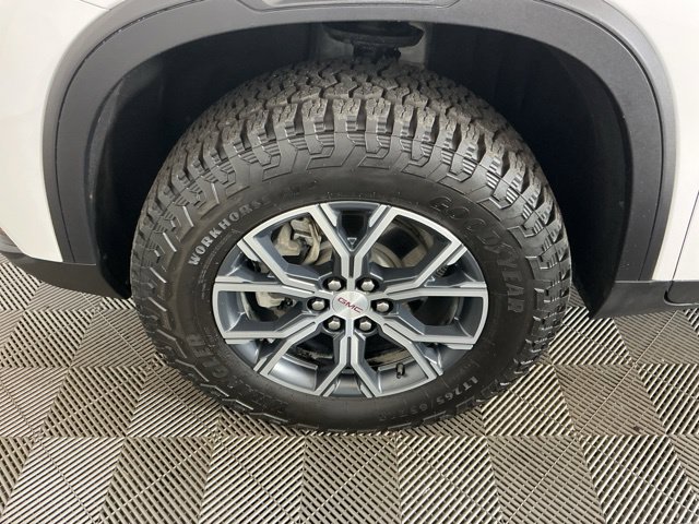 Used 2025 GMC Acadia AT4 w/ Luxury Package AWD/4WD image 35