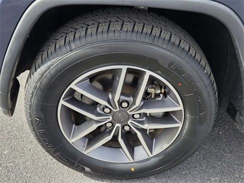 Used 2020 Jeep Grand Cherokee Limited w/ Trailer Tow Group IV image 16