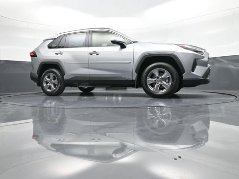 Certified 2025 Toyota RAV4 XLE w/ Convenience Package image 30
