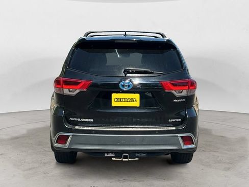Used 2017 Toyota Highlander Limited w/ Protection Package #3 AWD/4WD image 4