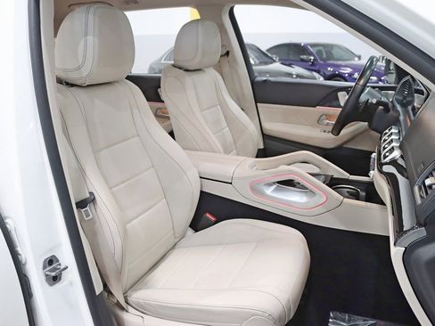 Used 2022 Mercedes-Benz GLS 450 GLS 450 w/ Warmth & Comfort Package image 34