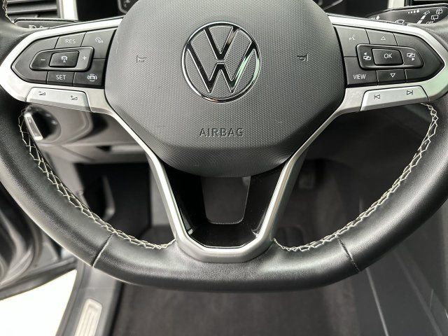 Certified 2023 Volkswagen Atlas Cross Sport SE w/ Panoramic Sunroof Package AWD/4WD image 14