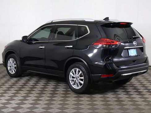Used 2017 Nissan Rogue SV AWD/4WD image 10
