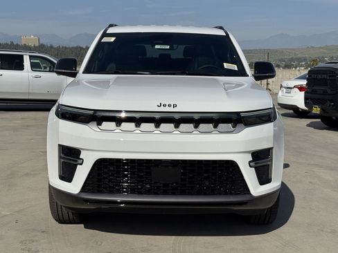 New 2026 Jeep Grand Wagoneer 2WD image 2