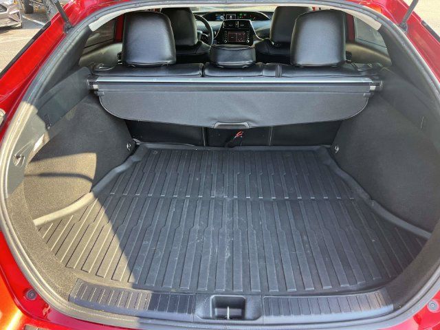 Used 2020 Toyota Prius LE FWD image 12