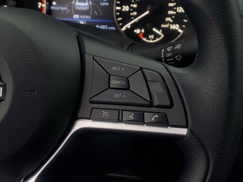 Used 2025 Nissan Altima 2.5 SV image 25