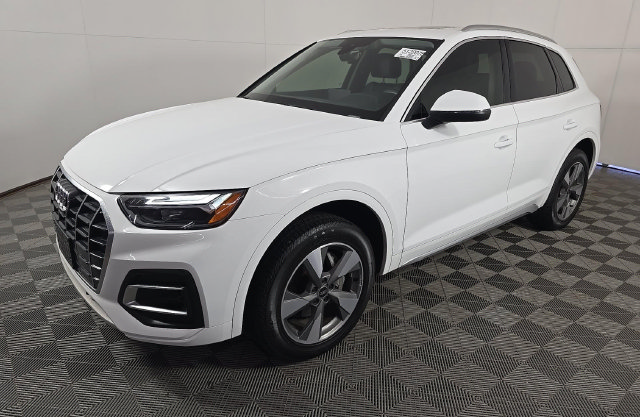 Used 2023 Audi Q5 2.0T Premium Plus w/ Premium Plus Package AWD/4WD image 1