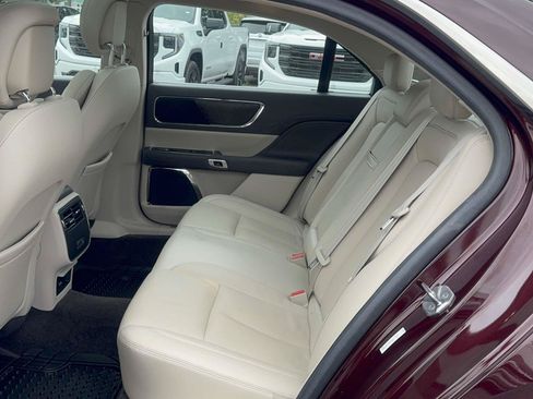 Used 2017 Lincoln Continental Select w/ Climate Package AWD/4WD image 14