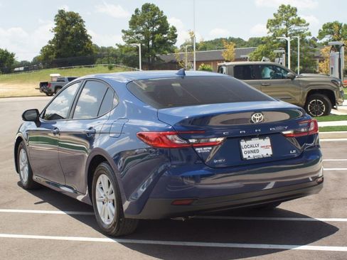 Used 2025 Toyota Camry LE image 14