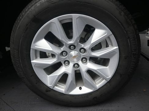 Used 2023 Chevrolet Silverado 1500 Custom RWD image 10