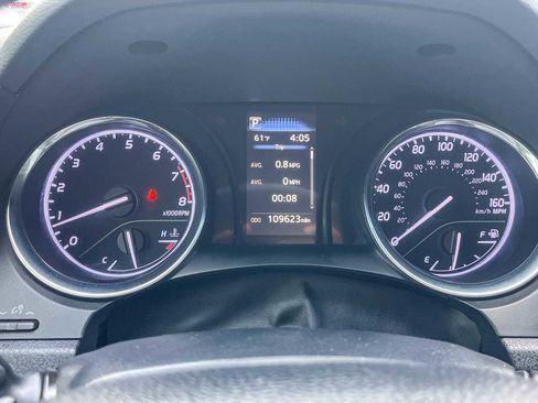 Used 2020 Toyota Camry SE image 22