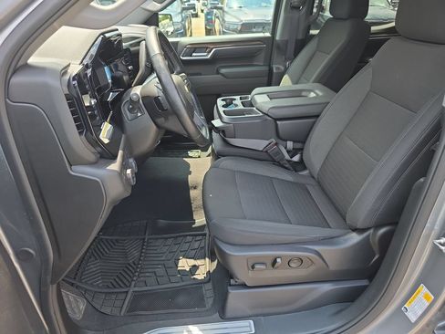 Used 2025 Chevrolet Silverado 1500 LT AWD/4WD image 11