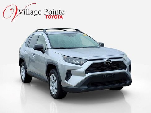 Used 2019 Toyota RAV4 LE w/ Carpet Mat Package AWD/4WD image 2