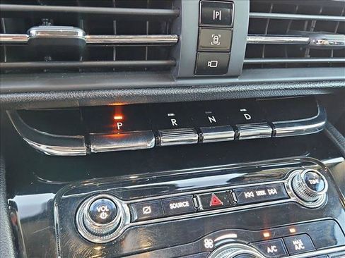 Used 2022 Lincoln Corsair FWD image 12