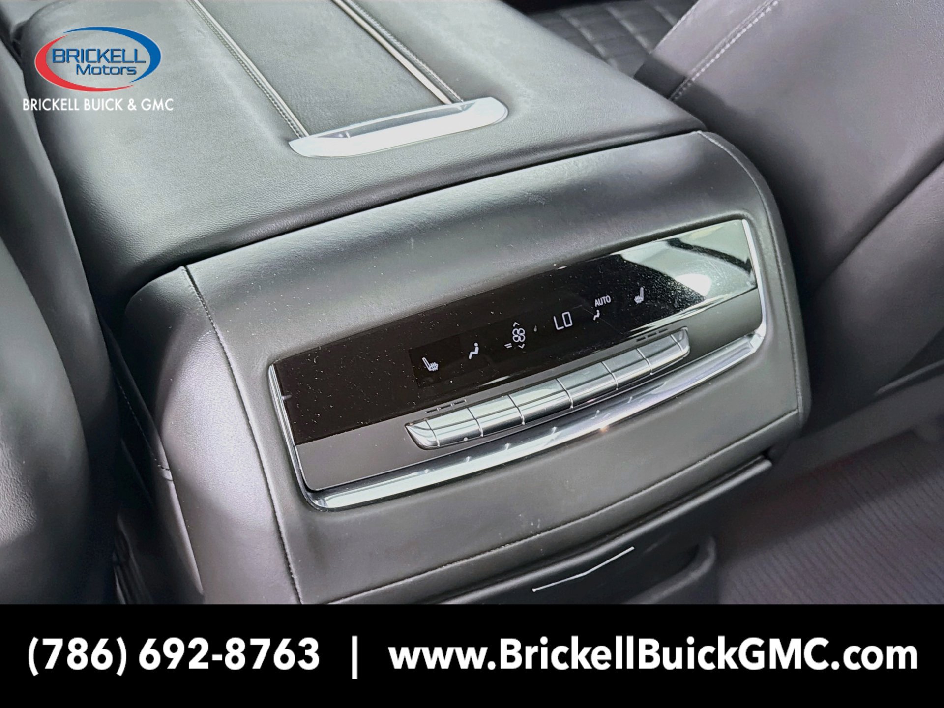 Used 2023 Cadillac Escalade ESV V AWD/4WD image 22