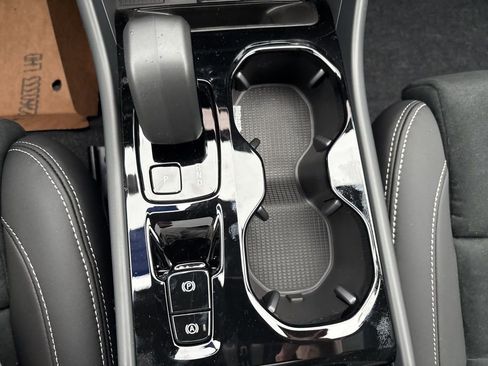 New 2026 Volvo XC40 B5 Ultra w/ Protection Package Premier AWD/4WD image 30