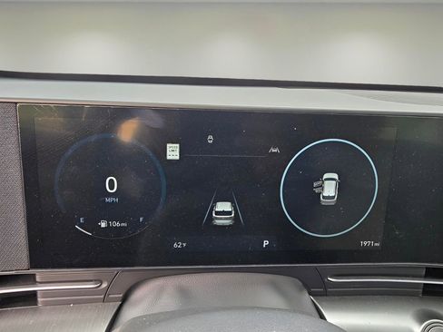 Used 2024 Hyundai Kona Limited image 24