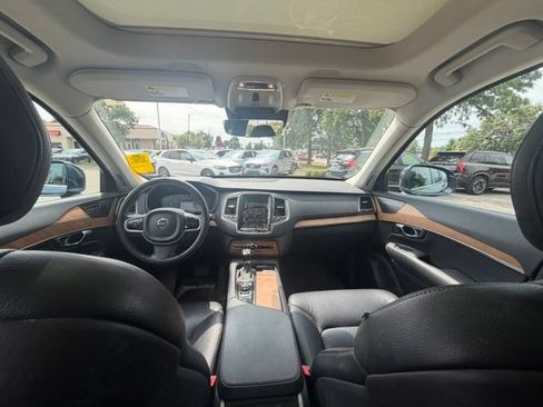Used 2021 Volvo XC90 T6 Momentum w/ Climate Package AWD/4WD image 15