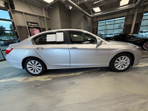 Used 2015 Honda Accord EX-L image 32