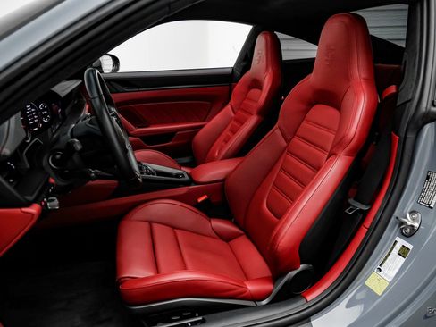 Used 2024 Porsche 911 Carrera GTS image 35