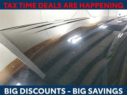 Used 2025 Toyota Sienna LE image 11