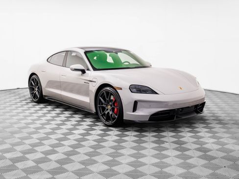 New 2026 Porsche Taycan GTS image 6