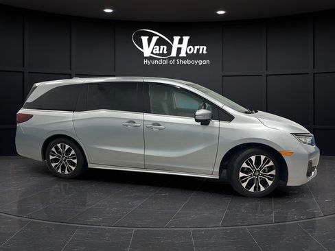 Used 2025 Honda Odyssey Elite image 8