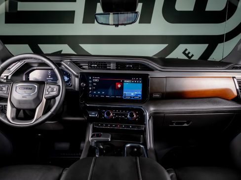 Used 2025 GMC Sierra 1500 Denali w/ Denali Reserve Package image 2