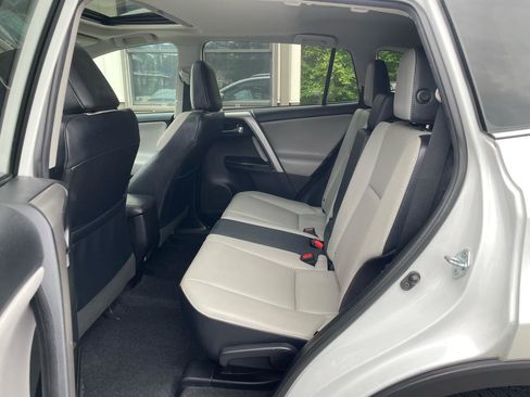Used 2017 Toyota RAV4 Limited image 9