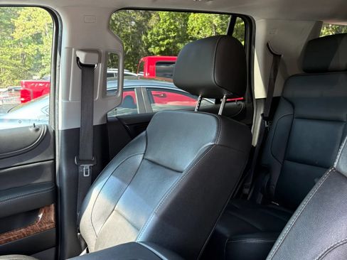 Used 2019 Chevrolet Tahoe Premier w/ RST 6.2L Performance Edition AWD/4WD image 12
