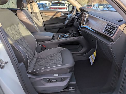 New 2026 Volkswagen Atlas SEL Premium R-Line image 36