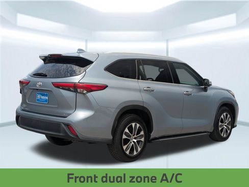 Used 2022 Toyota Highlander XLE FWD image 6