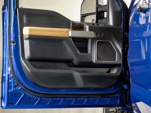 Used 2022 Ford F250 Lariat w/ Lariat Ultimate Package image 33