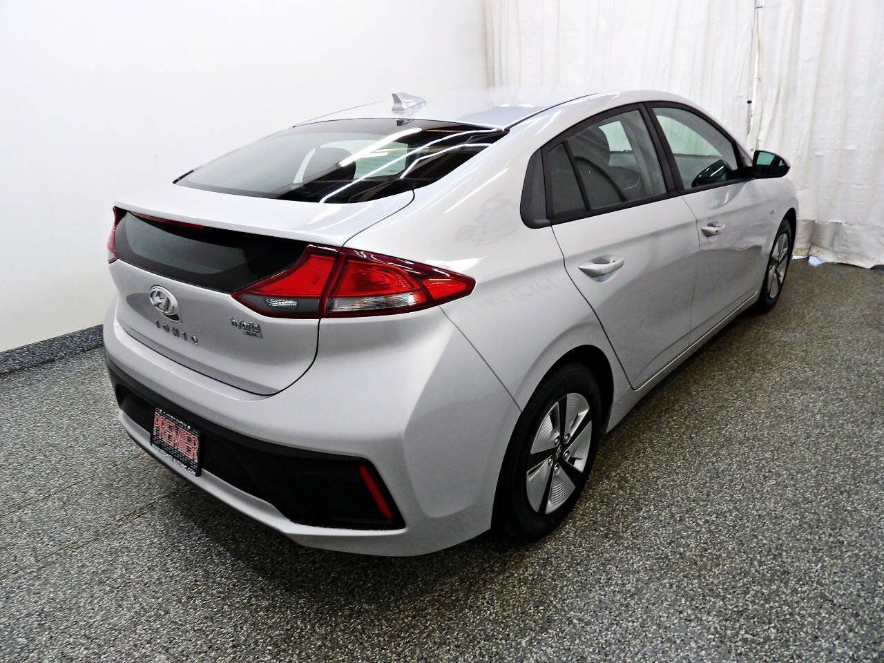 Used 2018 Hyundai Ioniq Blue FWD image 6
