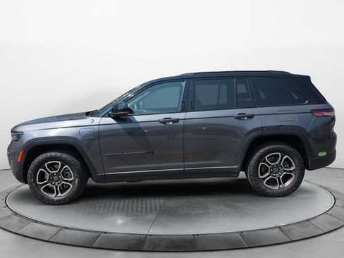 Used 2023 Jeep Grand Cherokee Trailhawk AWD/4WD image 2