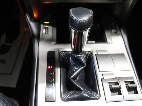 Used 2015 Lexus GX 460 w/ Premium Package image 20