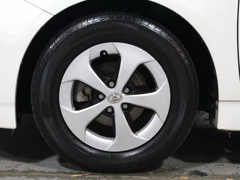 Used 2015 Toyota Prius Two image 4