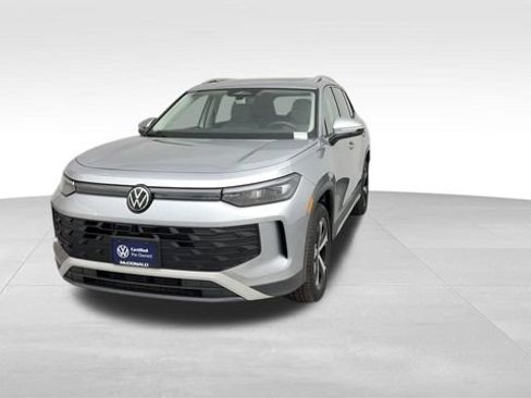 Certified 2025 Volkswagen Tiguan SE AWD/4WD image 7