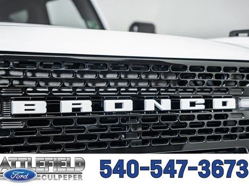 New 2025 Ford Bronco Badlands image 12