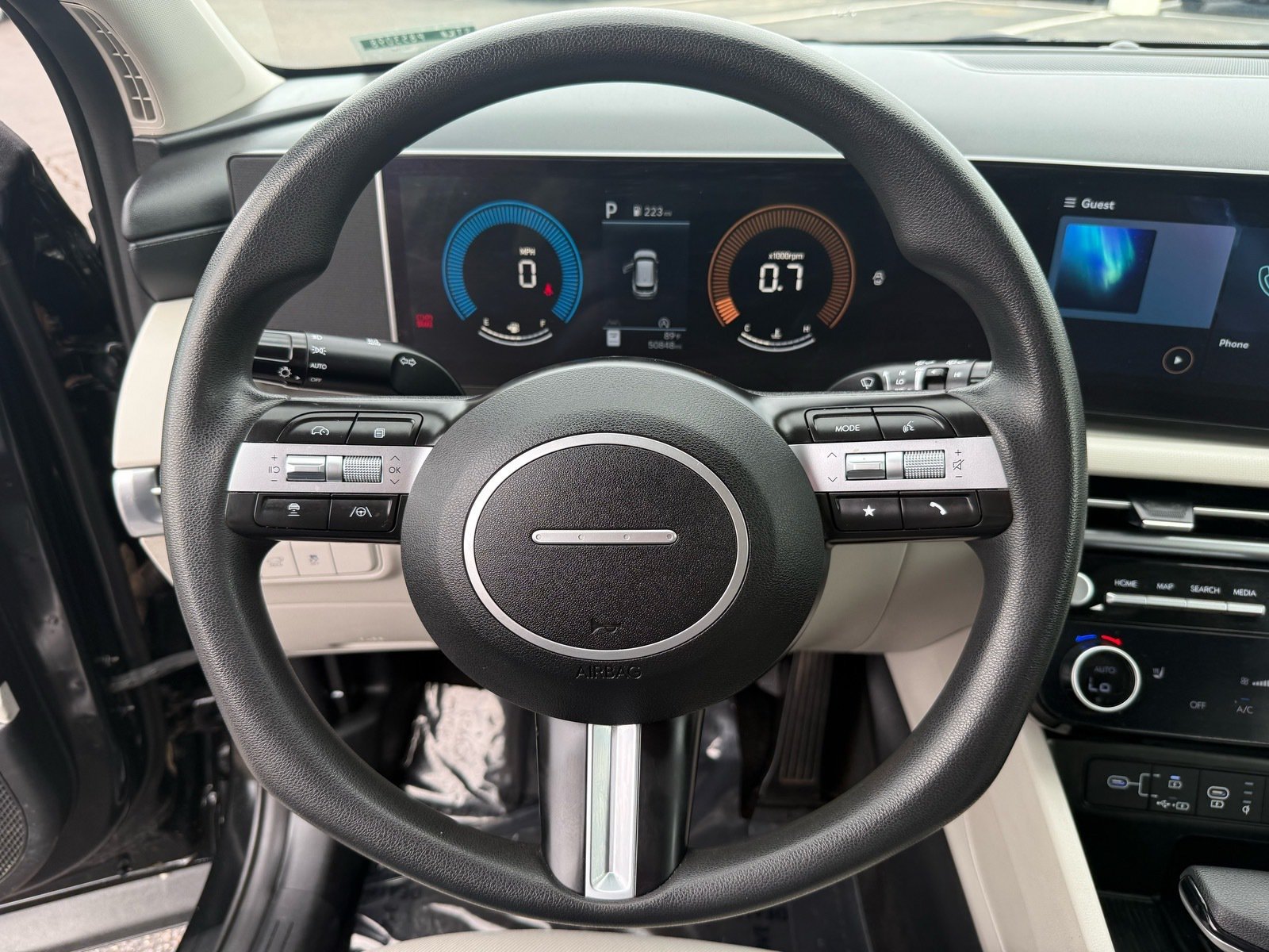 Used 2025 Hyundai Tucson SEL FWD image 16