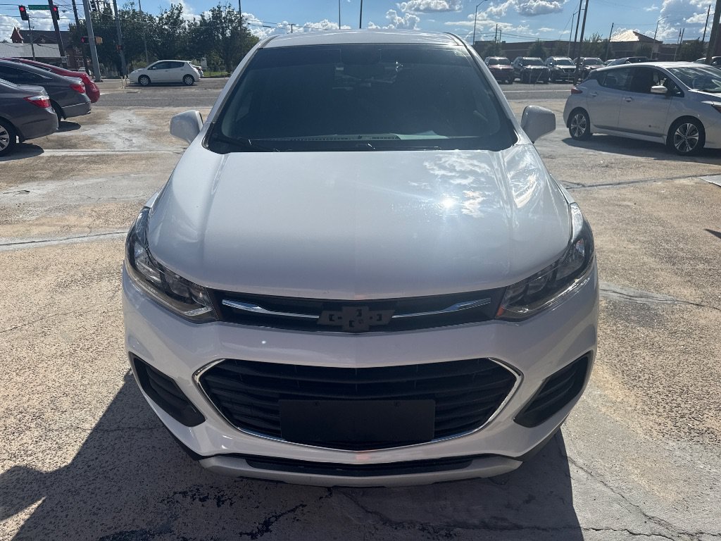 Used 2019 Chevrolet Trax LS w/ Tint and Cruise Package FWD image 5