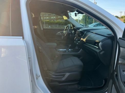 Used 2019 Chevrolet Traverse LT FWD image 10