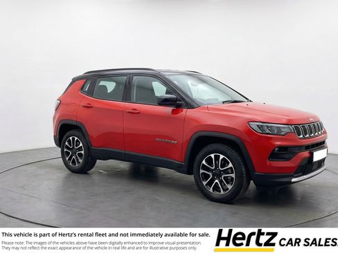 Used 2025 Jeep Compass Trailhawk AWD/4WD image 1