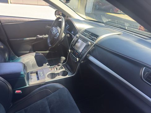 Used 2017 Toyota Camry XSE w/ Moonroof Package FWD image 17