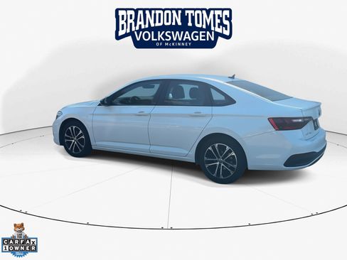 Used 2024 Volkswagen Jetta Sport FWD image 6