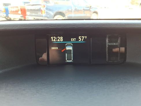 Used 2014 Toyota Sienna LE image 12