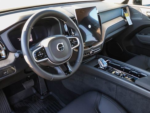 New 2026 Volvo XC60 B5 Plus AWD/4WD image 29