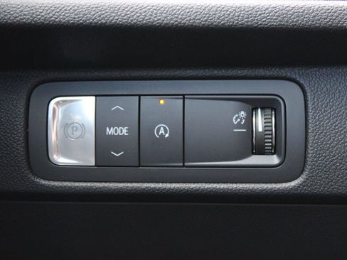 Used 2026 Chevrolet Traverse LT w/ Driver Confidence Package FWD image 29